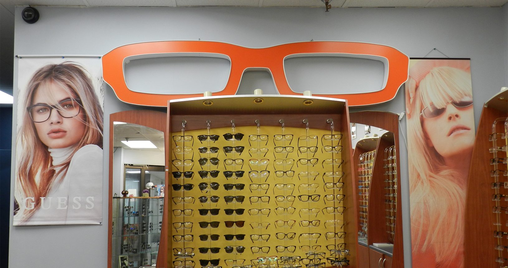 Find the Right Glasses and Eye Care at East York’s Trusted Optical Store